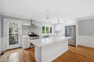 33 Oval Rd Unit 2, Quincy, MA 02170