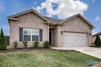 7009 Lost Creek Dr NW, Huntsville, AL 35806