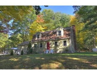 37 Wild Pasture Rd, Kensington, NH 03833