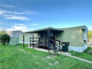 121 Yorktown Dr, Wintersville, OH 43953