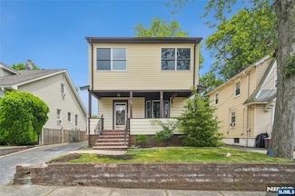 45 Shelby St, Dumont, NJ 07628