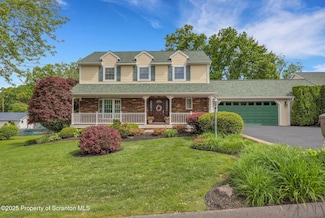 1 Walnutwood Dr, Wilkes Barre, PA 18702