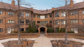 2125 Nature Cove Ct Unit 108, Ann Arbor, MI 48104