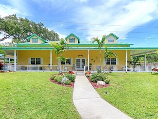 5810 Seminole Trail, Saint Petersburg, FL 33708