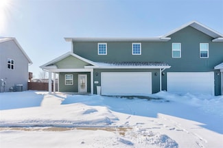 251 Sierra Park Dr, Hills, IA 52235