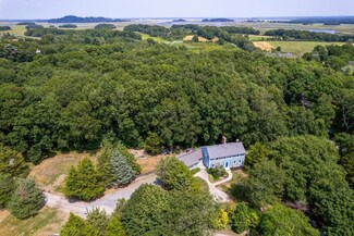 42 Spring St, Essex, MA 01929