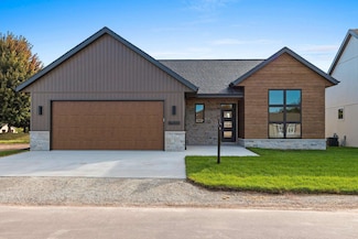 435 Roger St, Combined Locks, WI 54113