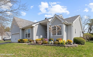 8 Misty Lake Ct, Barnegat, NJ 08005