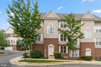 8050 Nicosh Circle Ln Unit 42, Falls Church, VA 22042