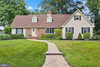 680 6th St, Roebling, NJ 08554