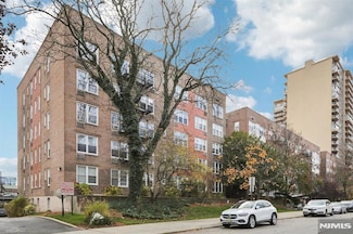 2160 Center Ave Unit 5N, Fort Lee, NJ 07024