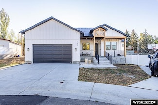 1820 Collins St, Rock Springs, WY 82901