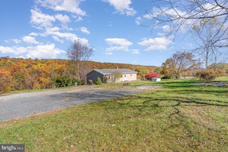 2 Kumler Ln, Duncannon, PA 17020