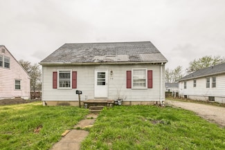 216 W Garfield Ave, Decatur, IL 62526