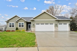 6902 Underwood Ave SW, Cedar Rapids, IA 52404