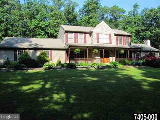 7935 Hickory Rd, Stewartstown, PA 17363