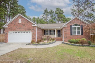 15 Forest Dr, Pinehurst, NC 28374