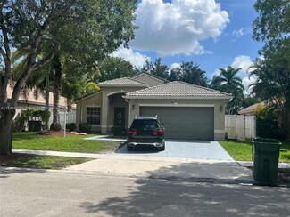 1355 NW 143rd Ave, Pembroke Pines, FL 33028