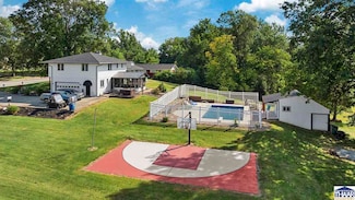 403 W Wolfe St, Sullivan, IN 47882