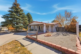 365 Donna Ave, Los Alamos, NM 87547