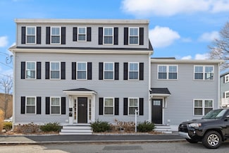 73 Flint St Unit 2, Salem, MA 01970