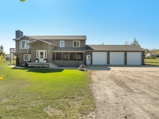 2500 62nd St SE, Minot, ND 58701