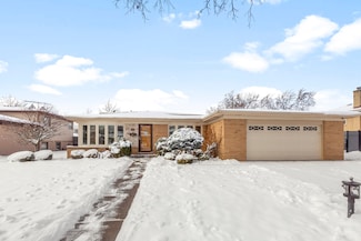 9446 Overhill Ave, Morton Grove, IL 60053