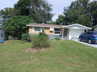 11 E Golden St, Beverly Hills, FL 34465