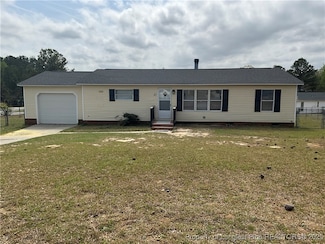 21 Plymouth Ct, Spring Lake, NC 28390