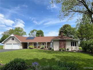 749 Lake Rd, Youngstown, NY 14174