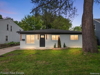 14370 Pearl St, Southgate, MI 48195