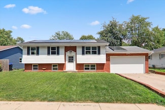 1209 Gettysburg Dr, Bloomington, IL 61704