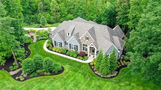 7782 Valley View Rd, Hudson, OH 44236