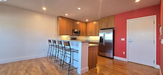 371 30th St Unit 201, Oakland, CA 94609