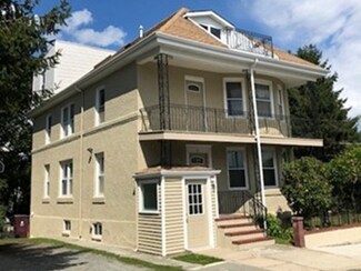 21 Wilbur Ave, Acushnet, MA 02743