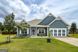 107 Topaz St, Calhoun, GA 30701