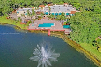 9410 Tangerine Place Unit 203, Davie, FL 33324