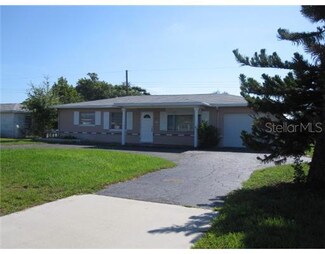 4527 62nd St N, Kenneth City, FL 33709