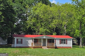 50 E College St, Royston, GA 30662