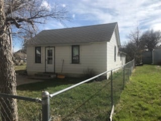 210 E Cascade Ave, Shelby, MT 59474