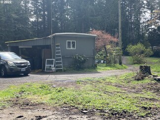 5089 Mitchell Loop Rd, Florence, OR 97439