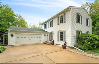 E2538 Nelson Rd, Waupaca, WI 54981