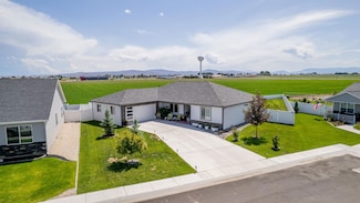 174 Maple Ct, Powell, WY 82435