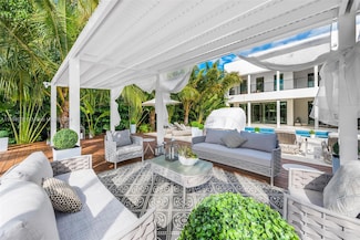 3734 Chase Ave, Miami Beach, FL 33140