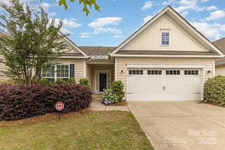 527 Livingston Dr, Lancaster, SC 29720