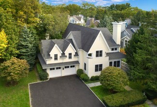 34 Forest Ave, Old Greenwich, CT 06870