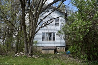 12082 N Palmyra Rd, North Jackson, OH 44451