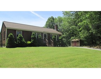37 Middle Rd, Merrimac, MA 01860