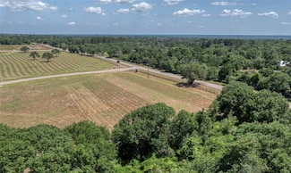133 Bellwood Lake Ln, Bellville, TX 77418