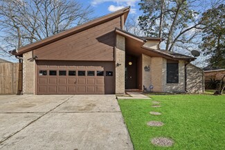 10706 Ambergate Dr, Humble, TX 77396